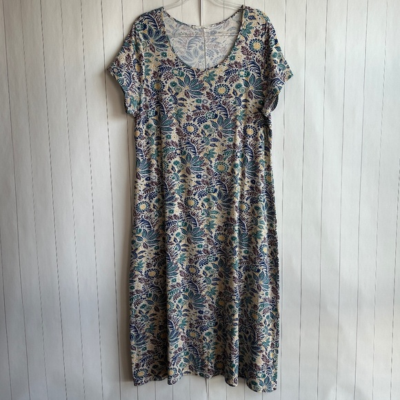 Peruvian Connection Dresses & Skirts - Peruvian Connection size XXL tee shirt midi dress cream blue floral house dress